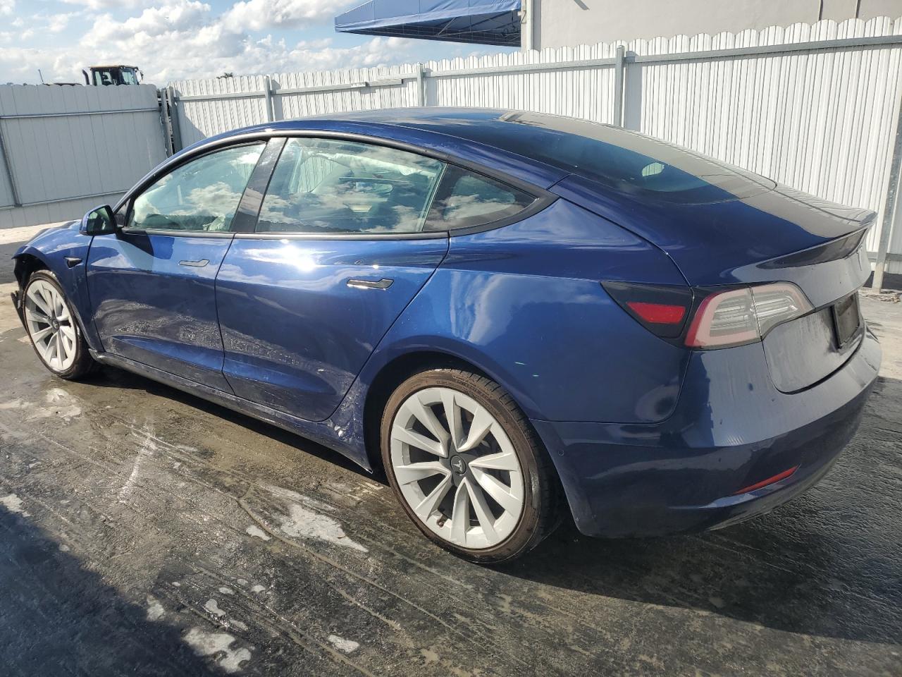 2022 TESLA MODEL 3 - Image 2