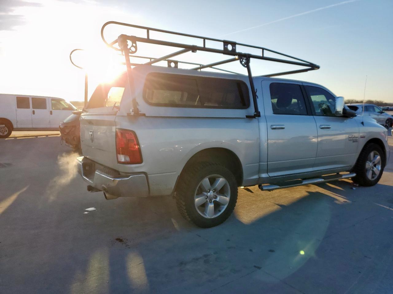 2019 RAM 1500 CLASS - Фото 3