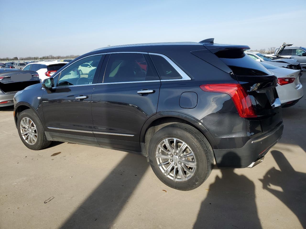 2019 CADILLAC XT5 LUXURY - Image 2