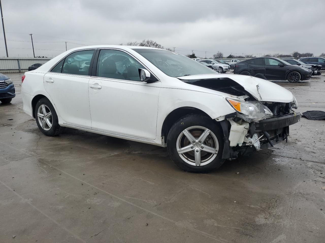 2014 TOYOTA CAMRY L - Фото 4