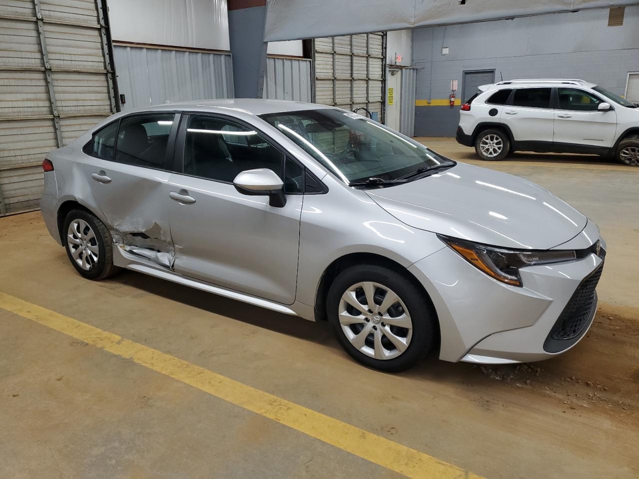2022 TOYOTA COROLLA LE - Image 4