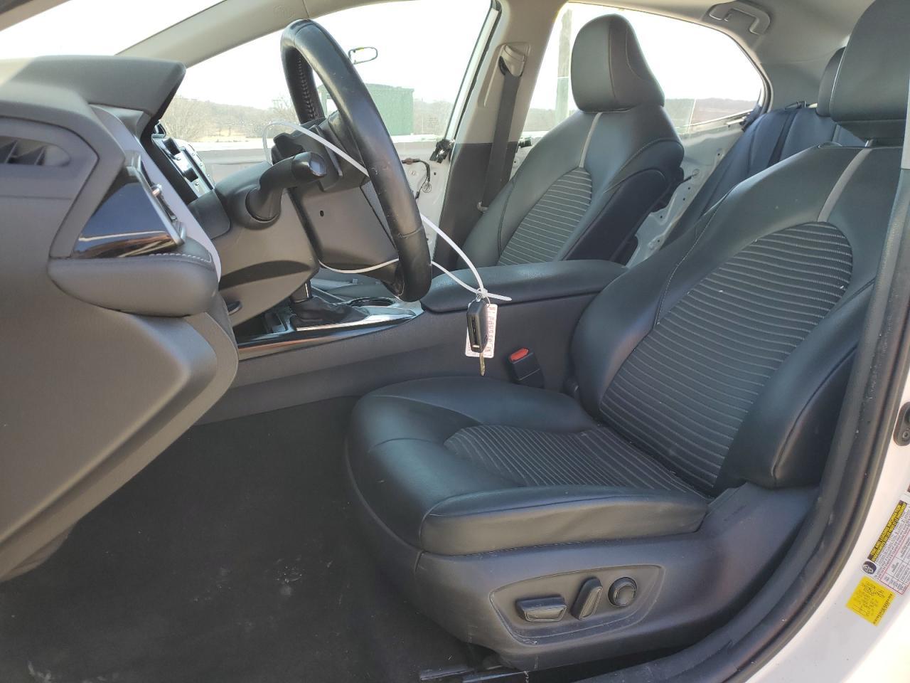 2020 TOYOTA CAMRY SE - Image 7