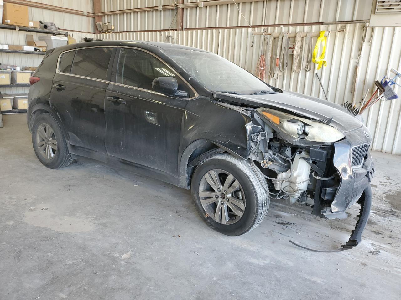 2017 KIA SPORTAGE L - Image 4