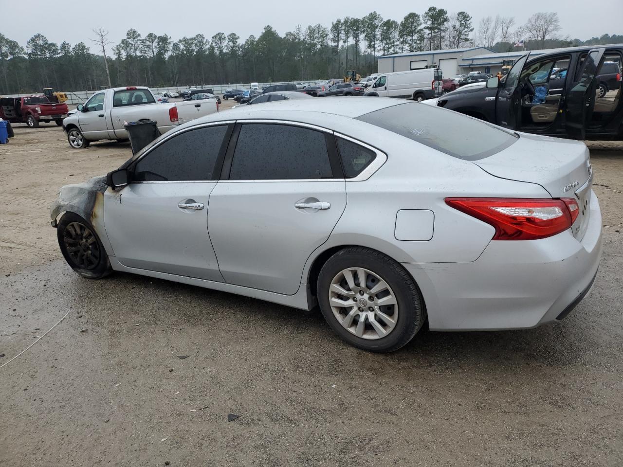 2017 NISSAN ALTIMA 2.5 - Фото 2