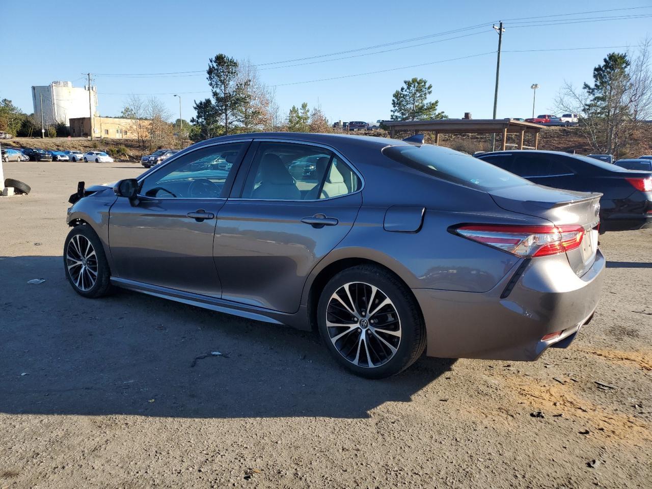 2018 TOYOTA CAMRY L - Фото 2