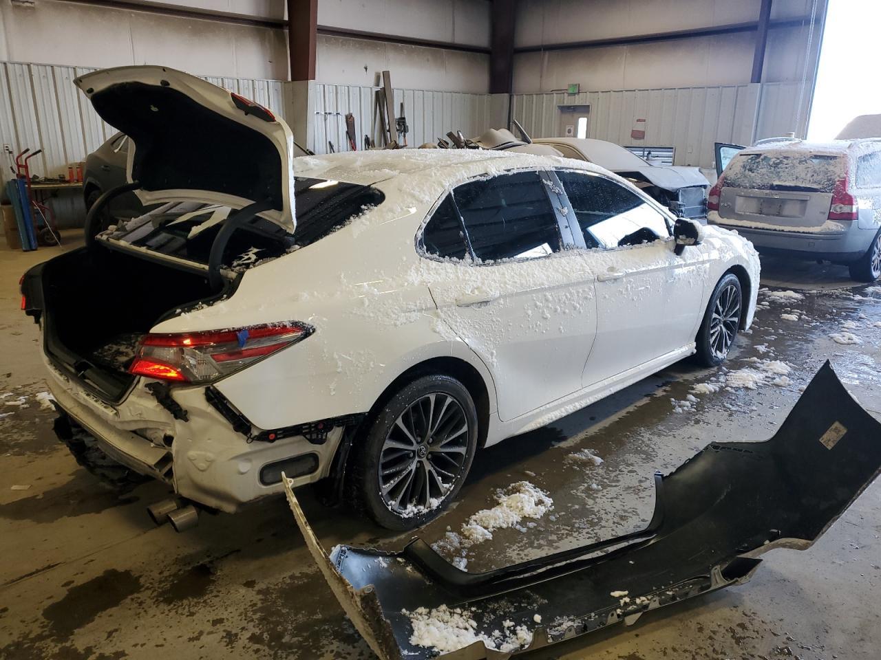 2019 TOYOTA CAMRY L - Image 3