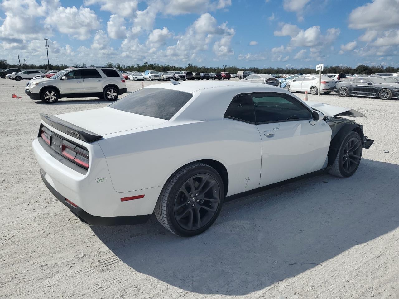 2023 DODGE CHALLENGER - Фото 3