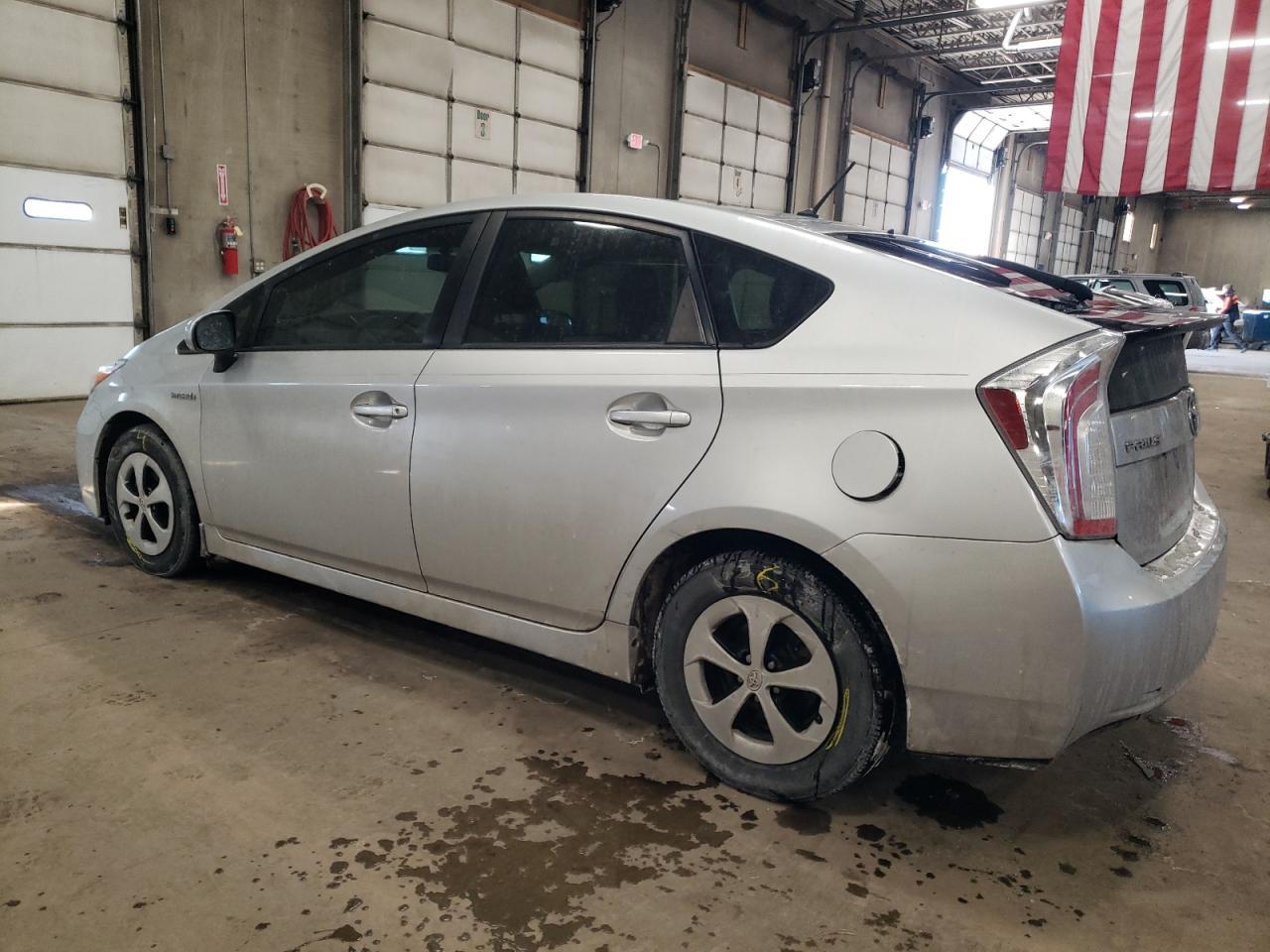 2013 TOYOTA PRIUS - Image 2