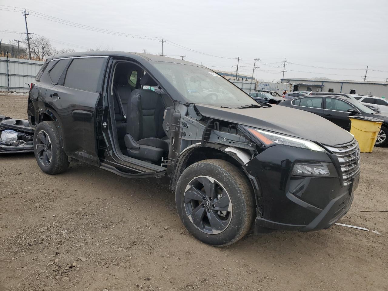 2024 NISSAN ROGUE SV - Image 4