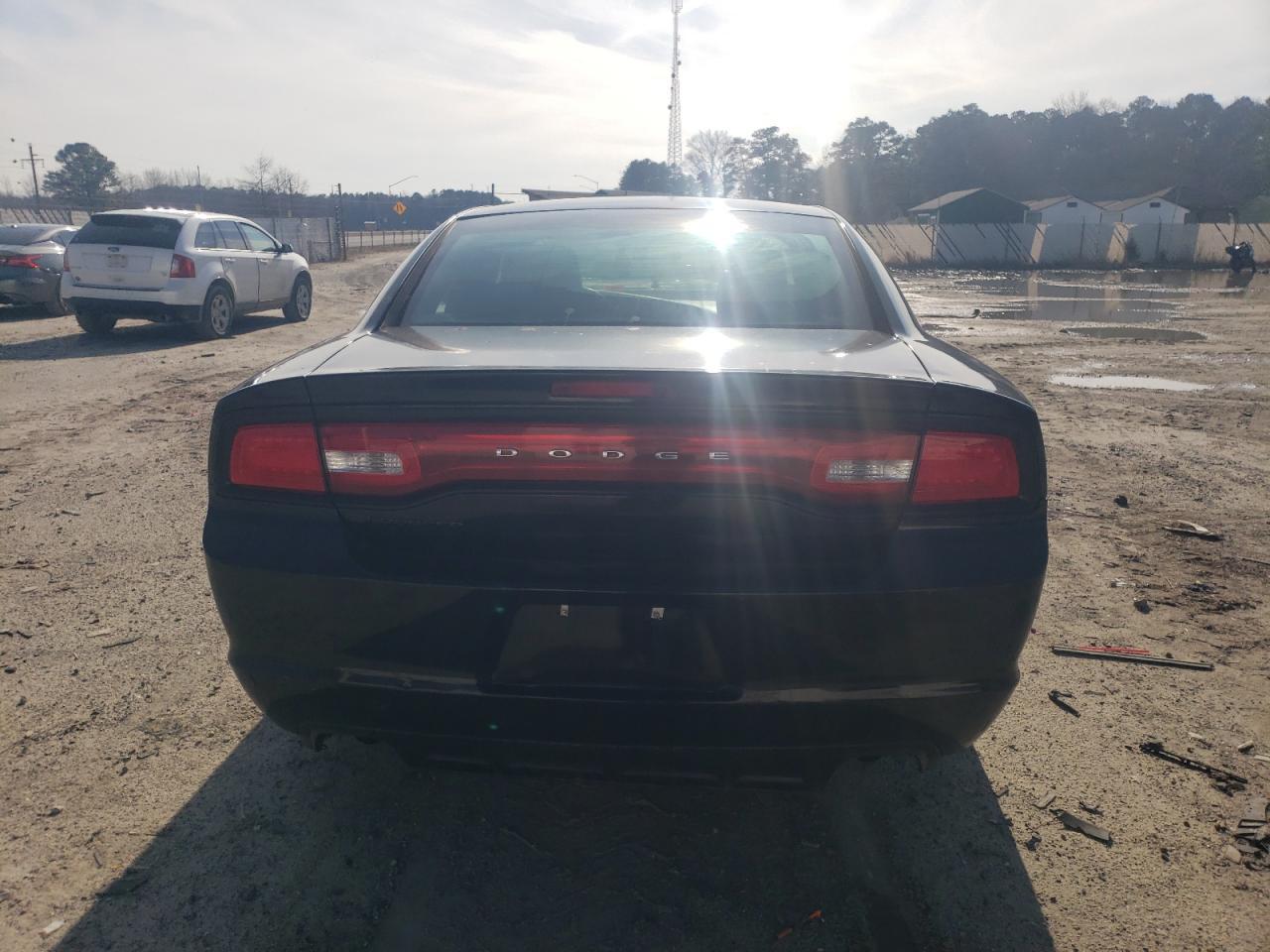 2014 DODGE CHARGER SE - Image 6