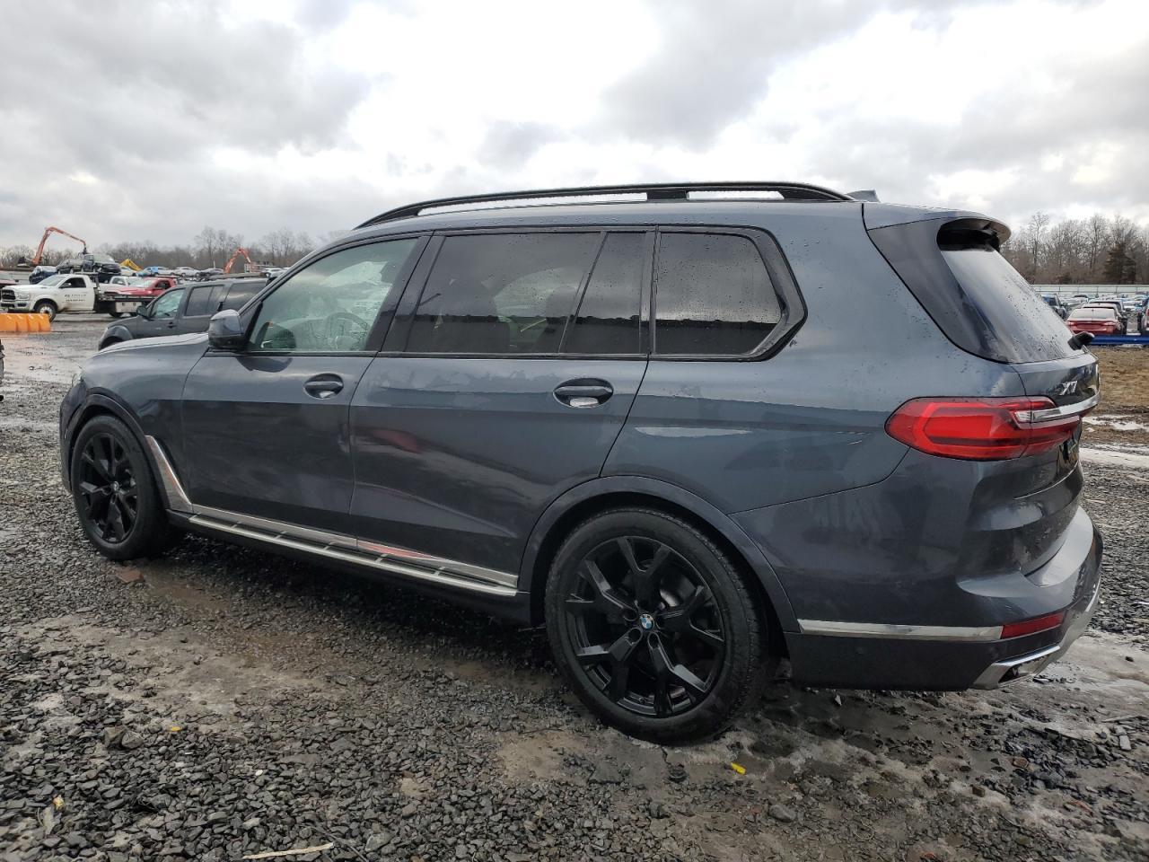 2022 BMW X7 XDRIVE4 - Image 2