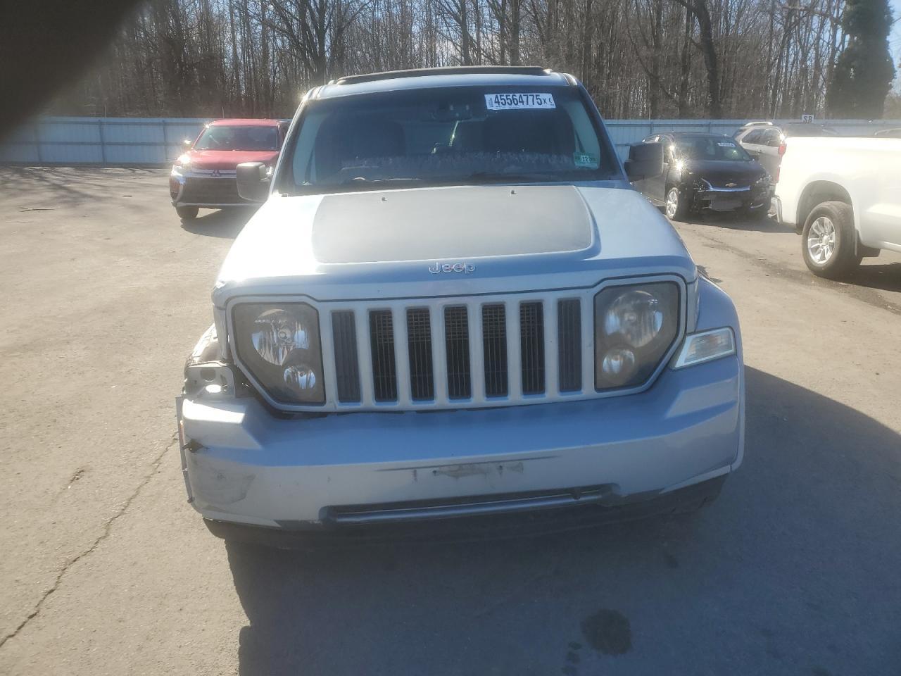 2012 JEEP LIBERTY SP - Фото 5