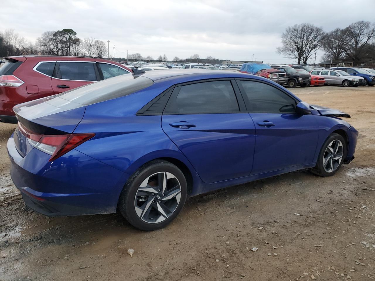 2023 HYUNDAI ELANTRA SE - Фото 3