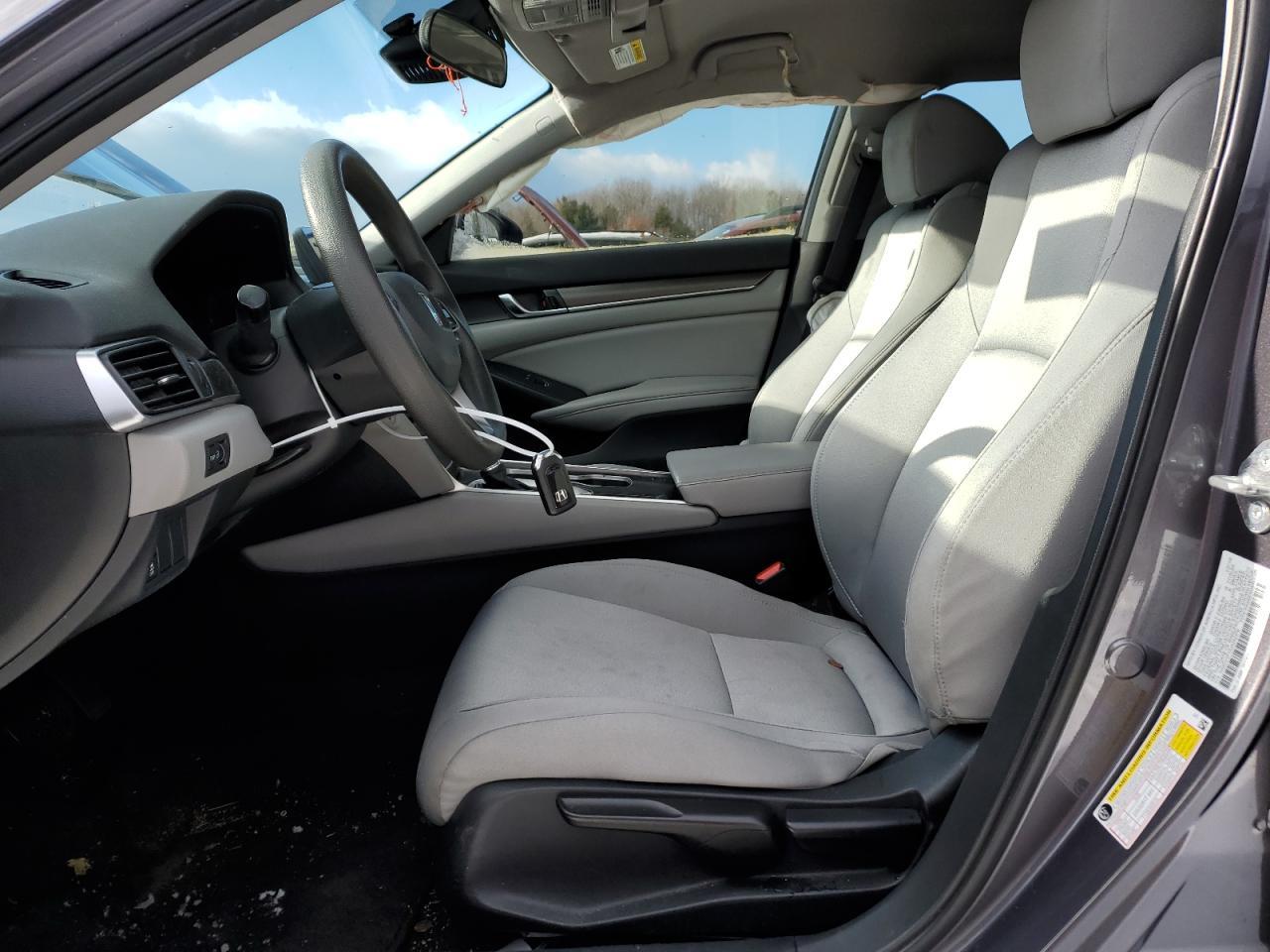 2018 HONDA ACCORD LX - Image 7