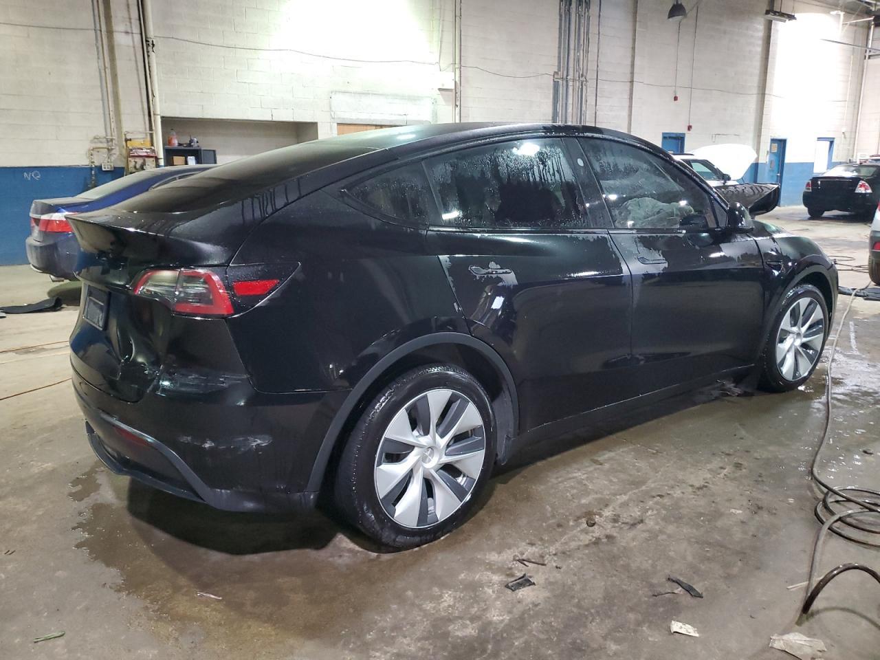 2023 TESLA MODEL Y - Image 3