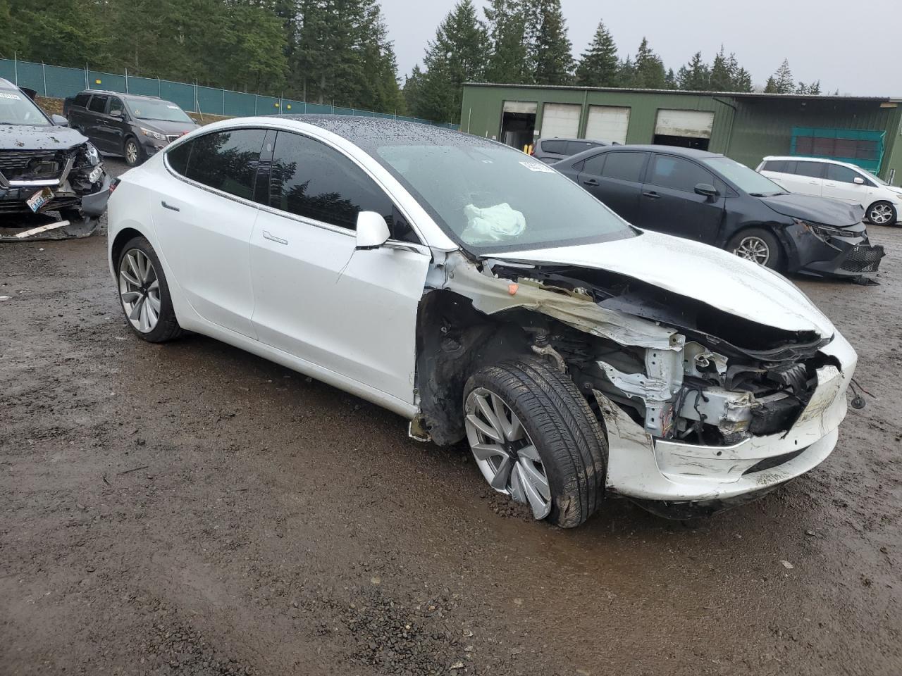 2019 TESLA MODEL 3 - Фото 4