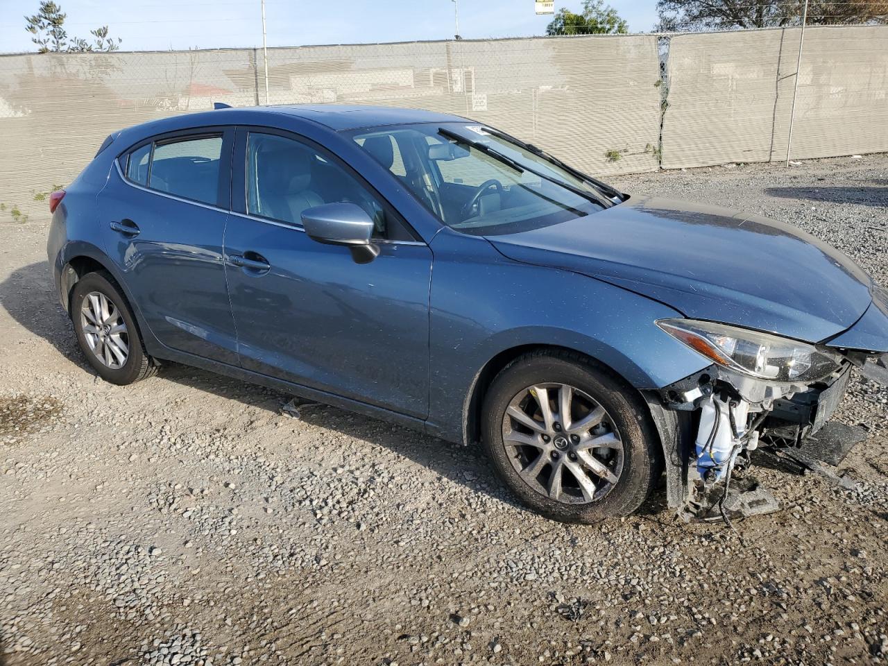 2016 MAZDA 3 GRAND TO - Image 4