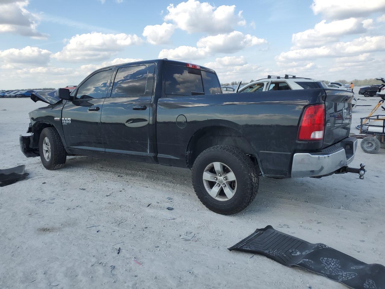 2019 RAM 1500 CLASS - Фото 2