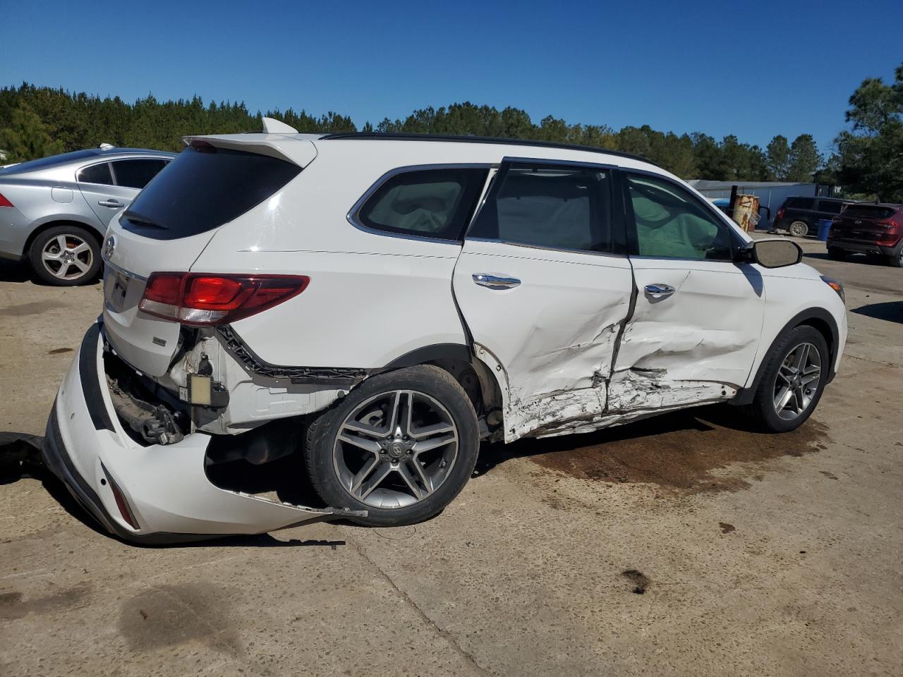 2017 HYUNDAI SANTA FE S - Image 3