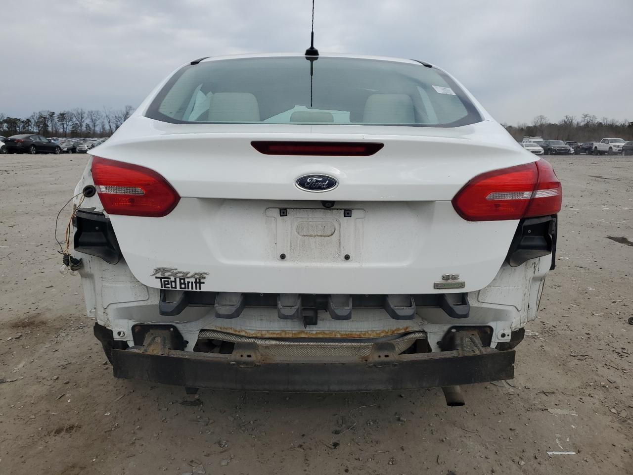 2018 FORD FOCUS SE - Image 6
