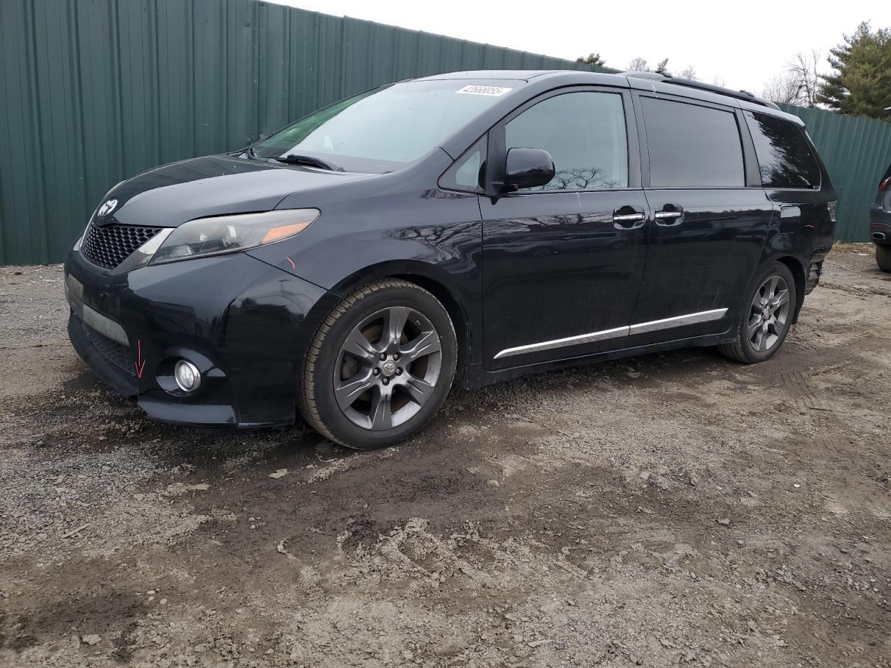 2015 TOYOTA SIENNA SPO