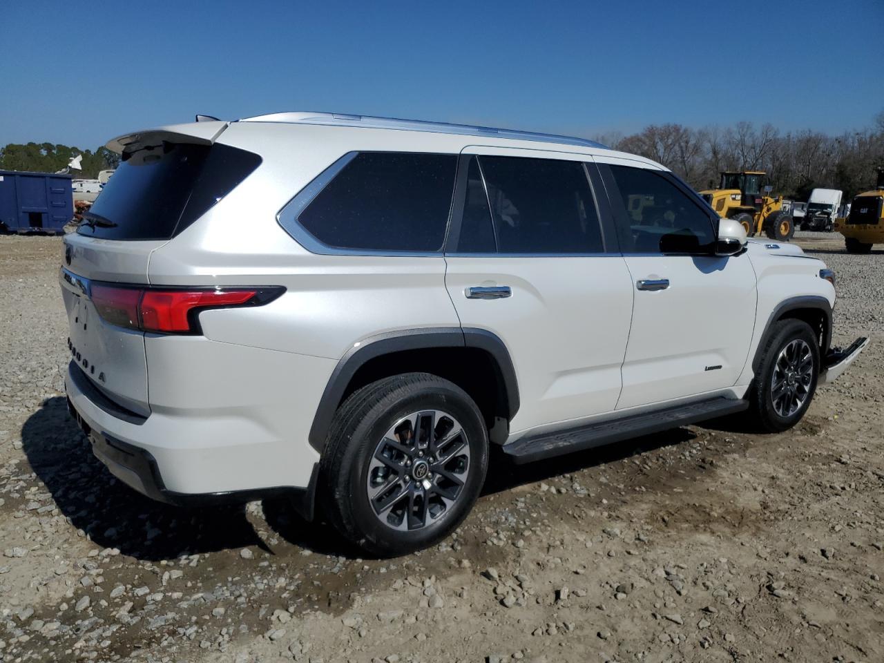 2024 TOYOTA SEQUOIA SR - Image 3