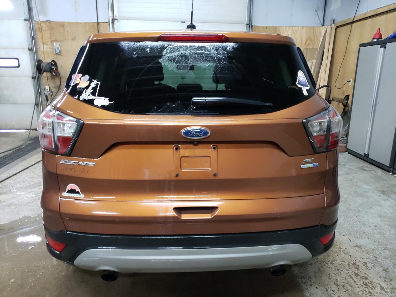 2017 FORD ESCAPE SE - Фото 6