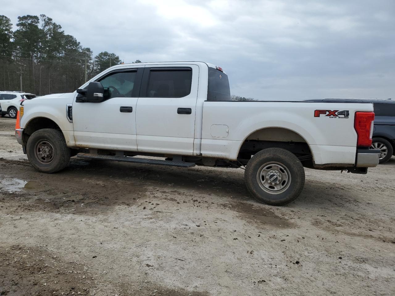 2017 FORD F250 SUPER - Image 2