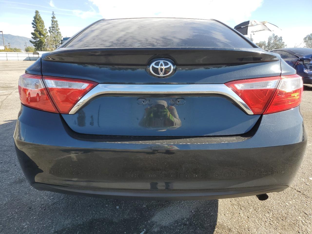 2015 TOYOTA CAMRY LE - Фото 6