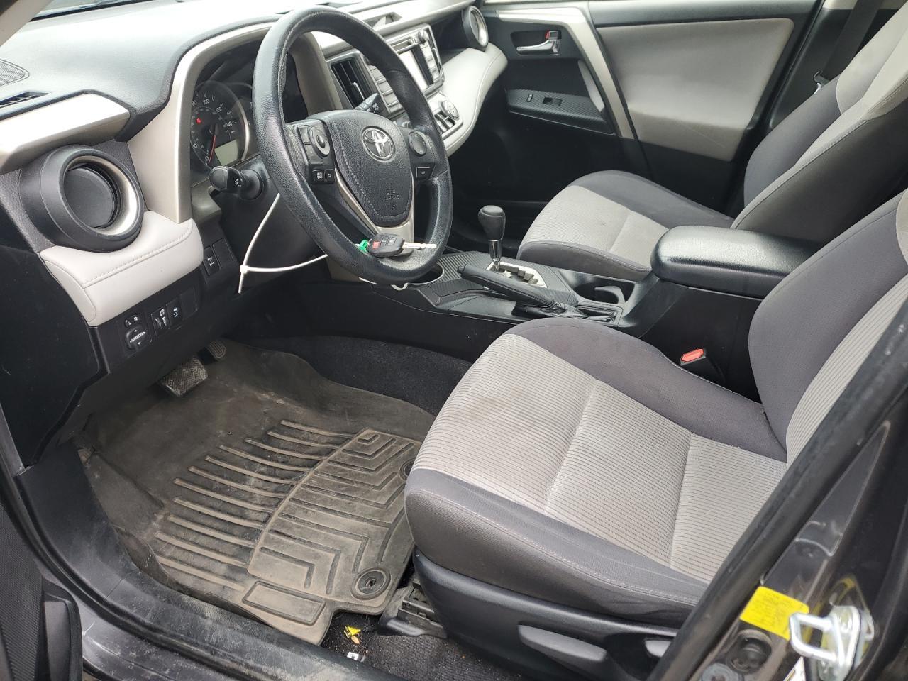 2015 TOYOTA RAV4 XLE - Image 7