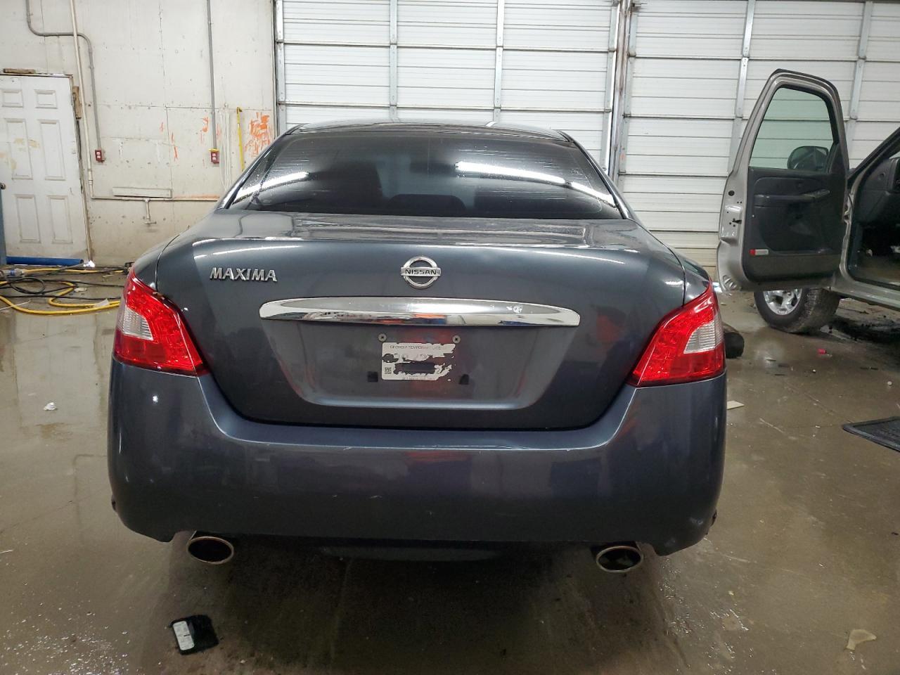 2011 NISSAN MAXIMA S - Image 6
