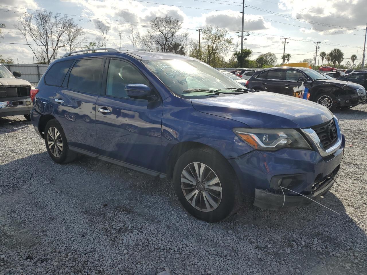 2017 NISSAN PATHFINDER - Image 4