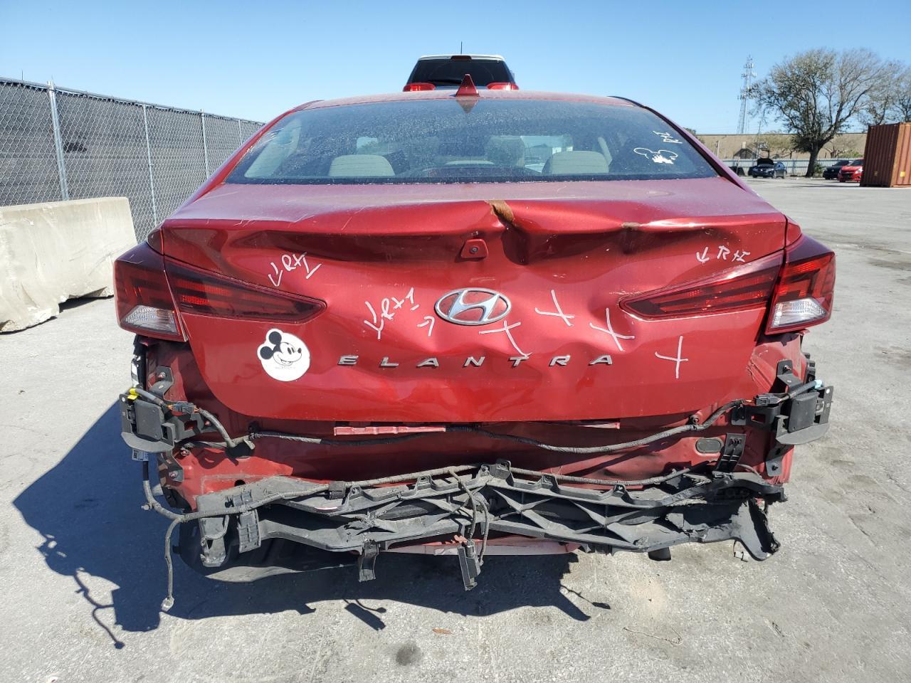 2019 HYUNDAI ELANTRA SE - Фото 6
