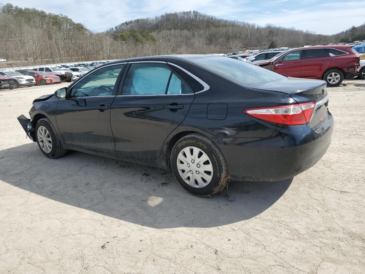 2016 TOYOTA CAMRY LE - Фото 2
