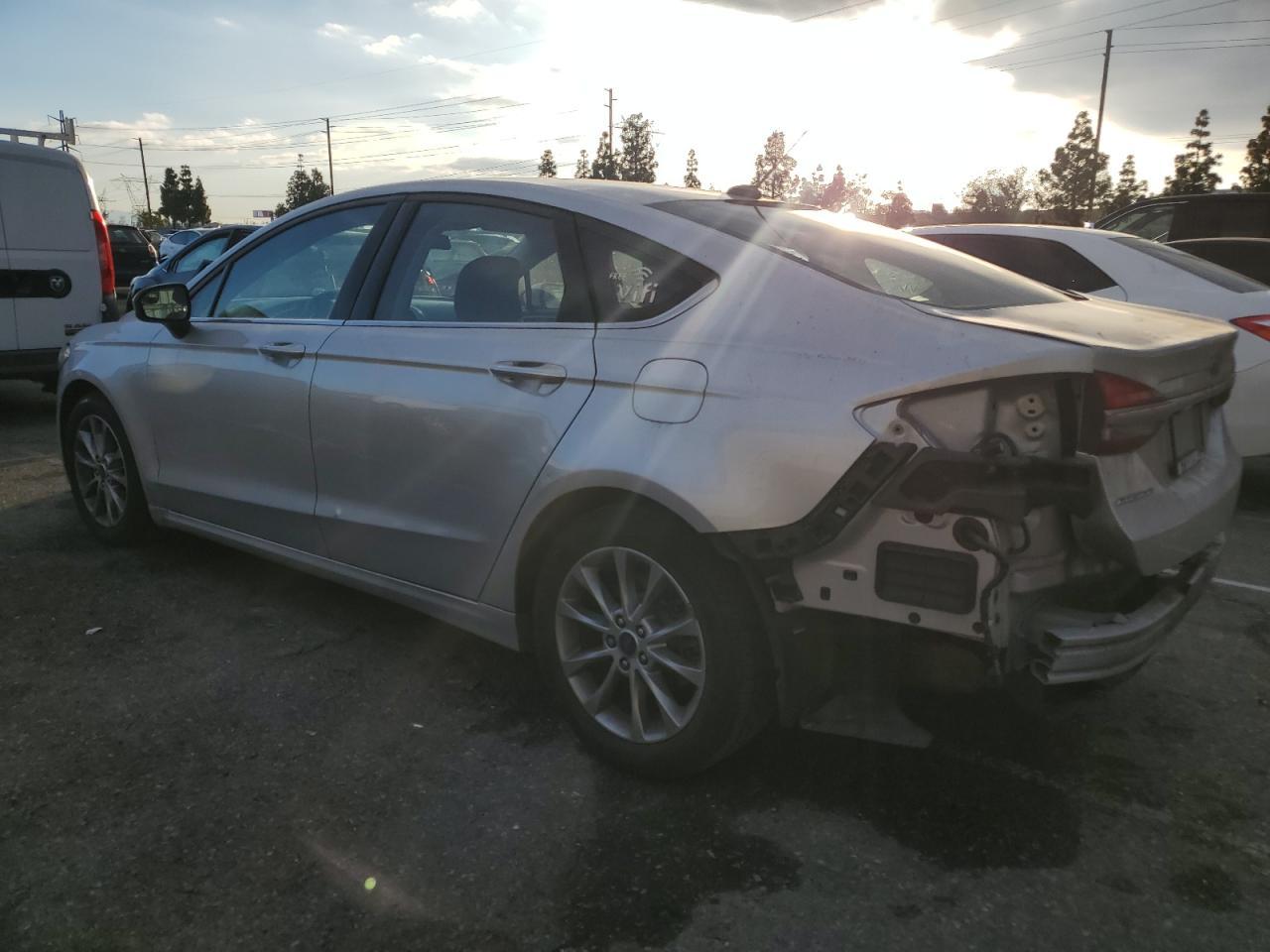 2017 FORD FUSION SE - Фото 2