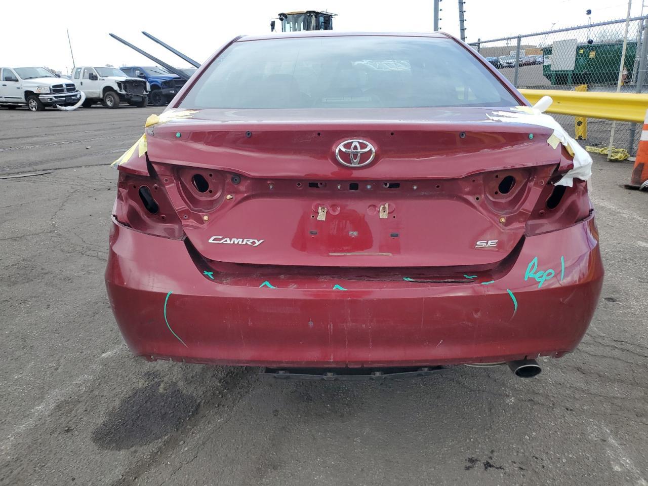 2015 TOYOTA CAMRY LE - Image 6