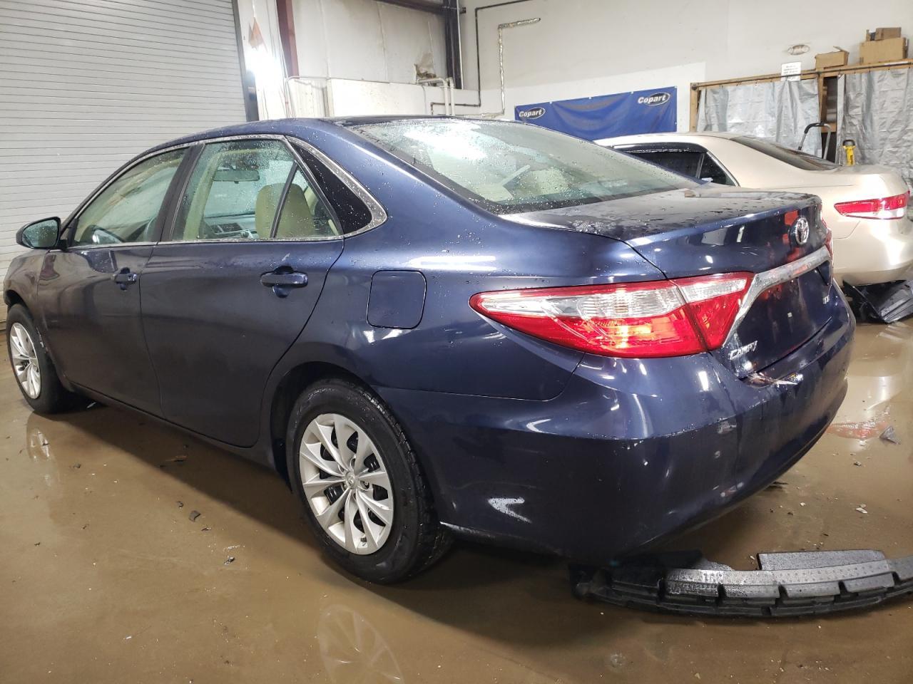 2015 TOYOTA CAMRY LE - Фото 2