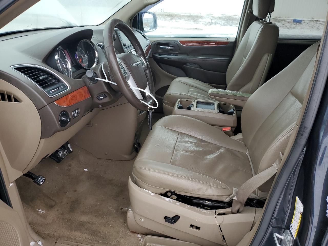 2014 CHRYSLER TOWN & COU - Фото 7