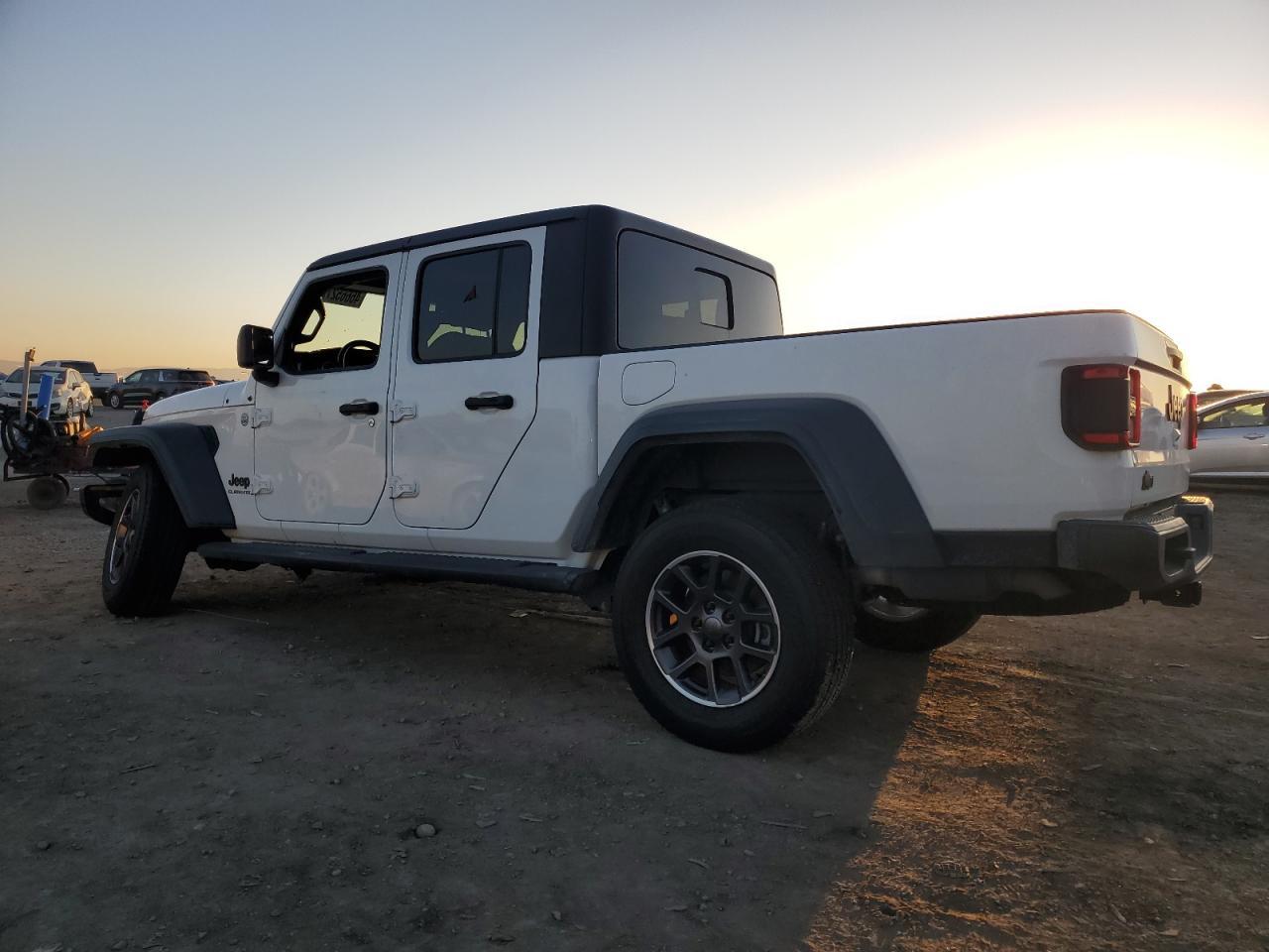 2020 JEEP GLADIATOR - Image 2