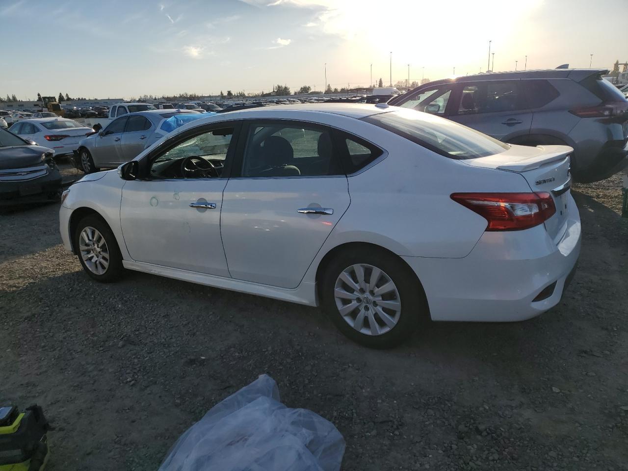 2016 NISSAN SENTRA S - Фото 2