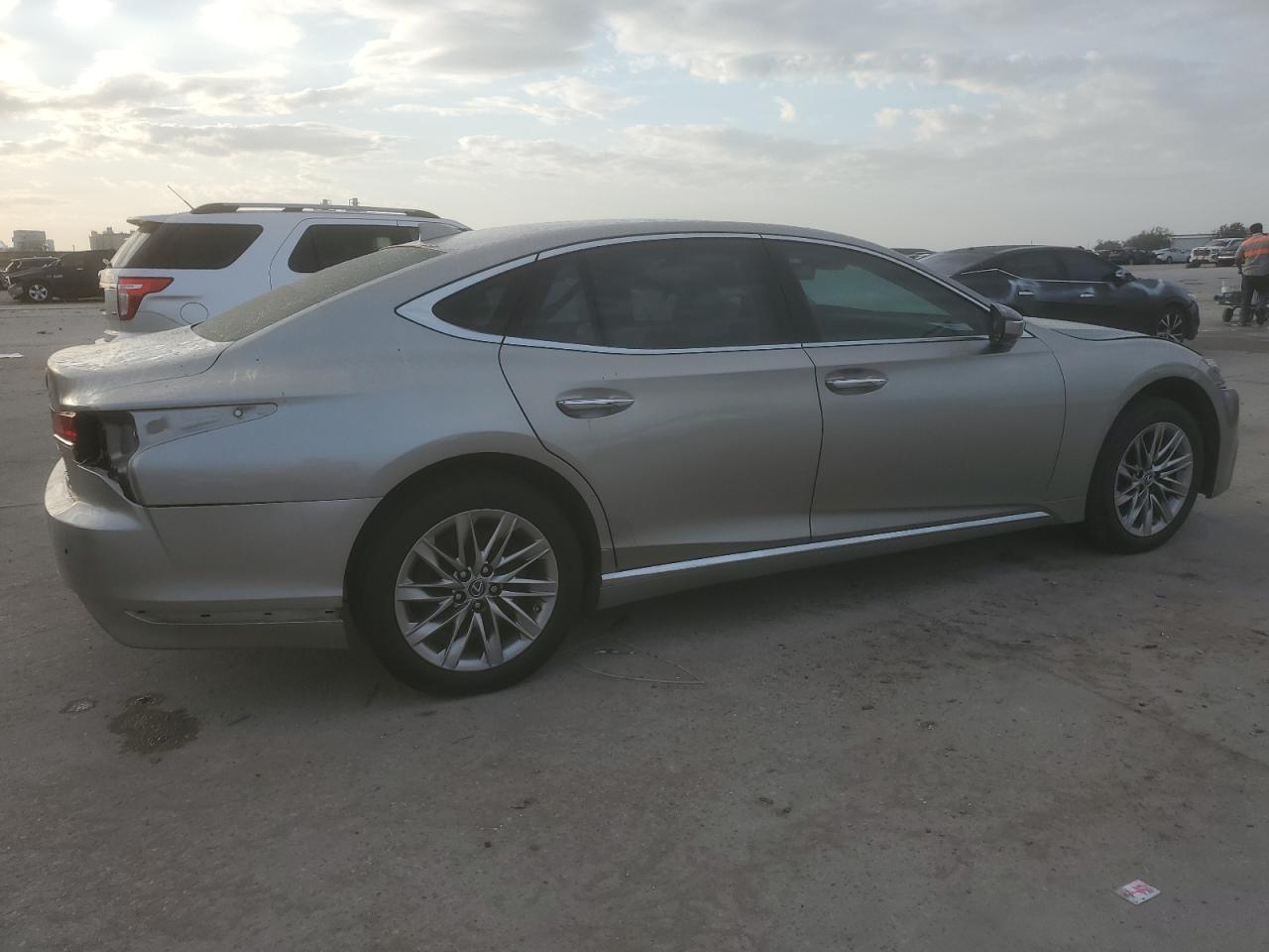 2018 LEXUS LS 500 BAS - Image 3