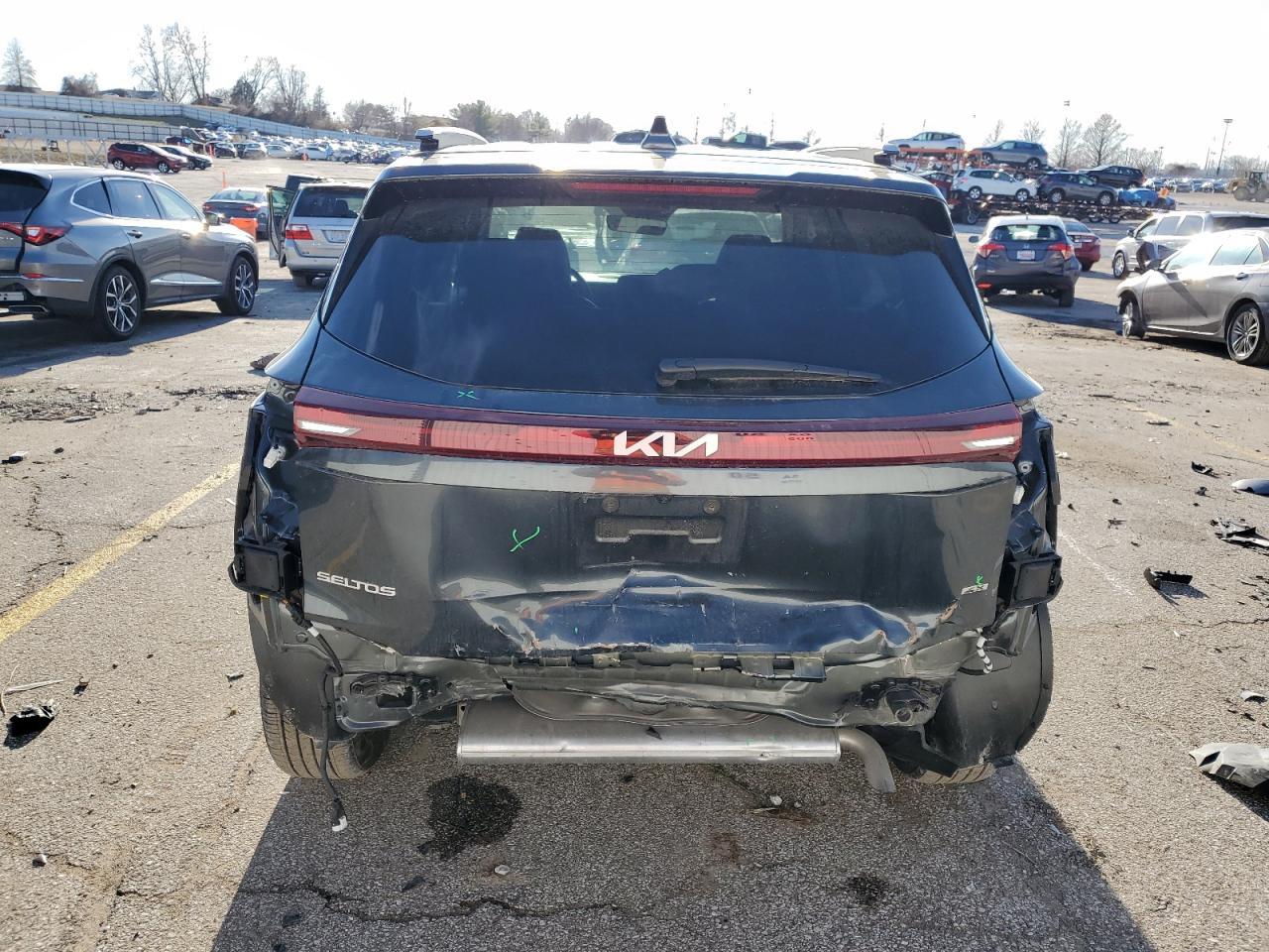 2024 KIA SELTOS EX - Image 6