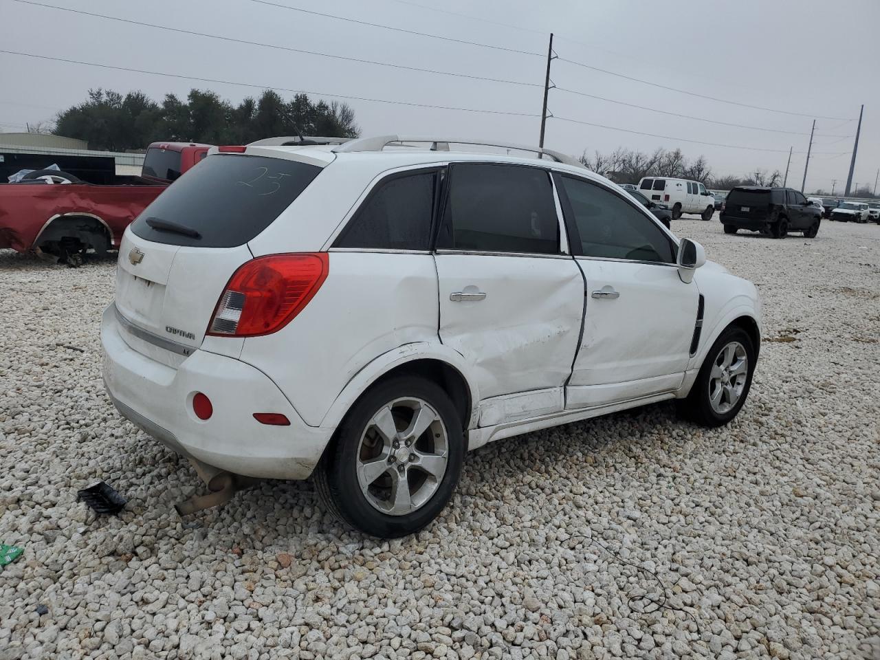 2014 CHEVROLET CAPTIVA LT - Image 3