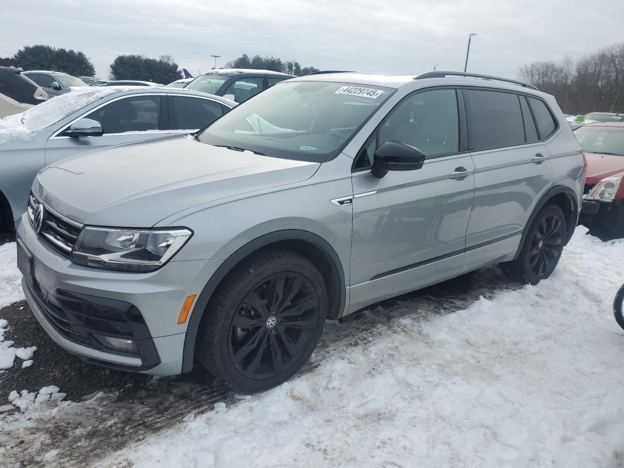 2021 VOLKSWAGEN TIGUAN SE