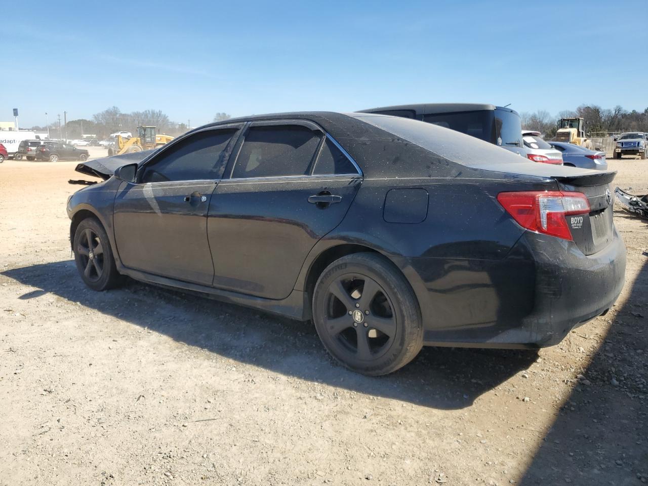 2013 TOYOTA CAMRY L - Фото 2