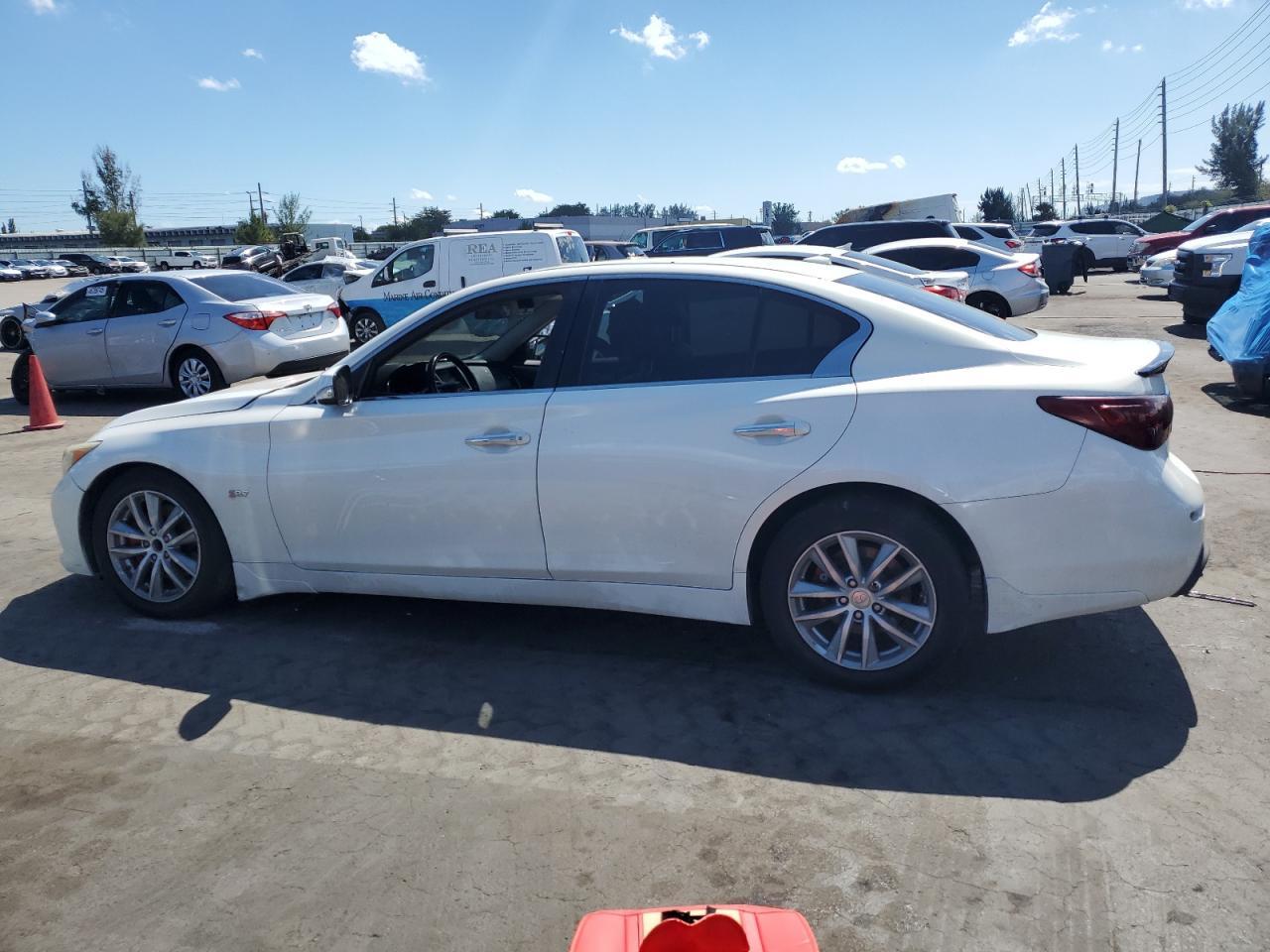 2015 INFINITI Q50 BASE - Image 2