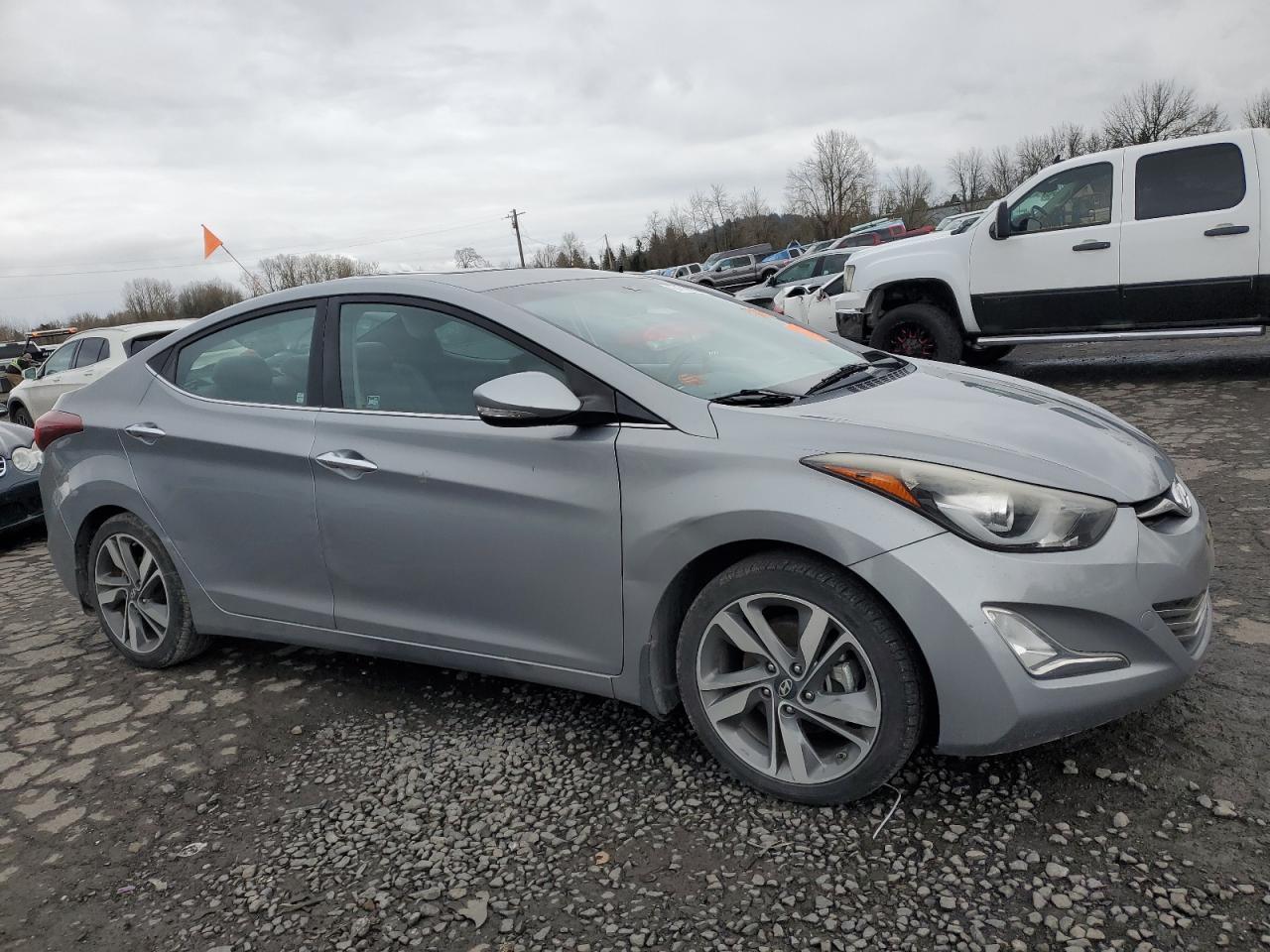2015 HYUNDAI ELANTRA SE - Image 4