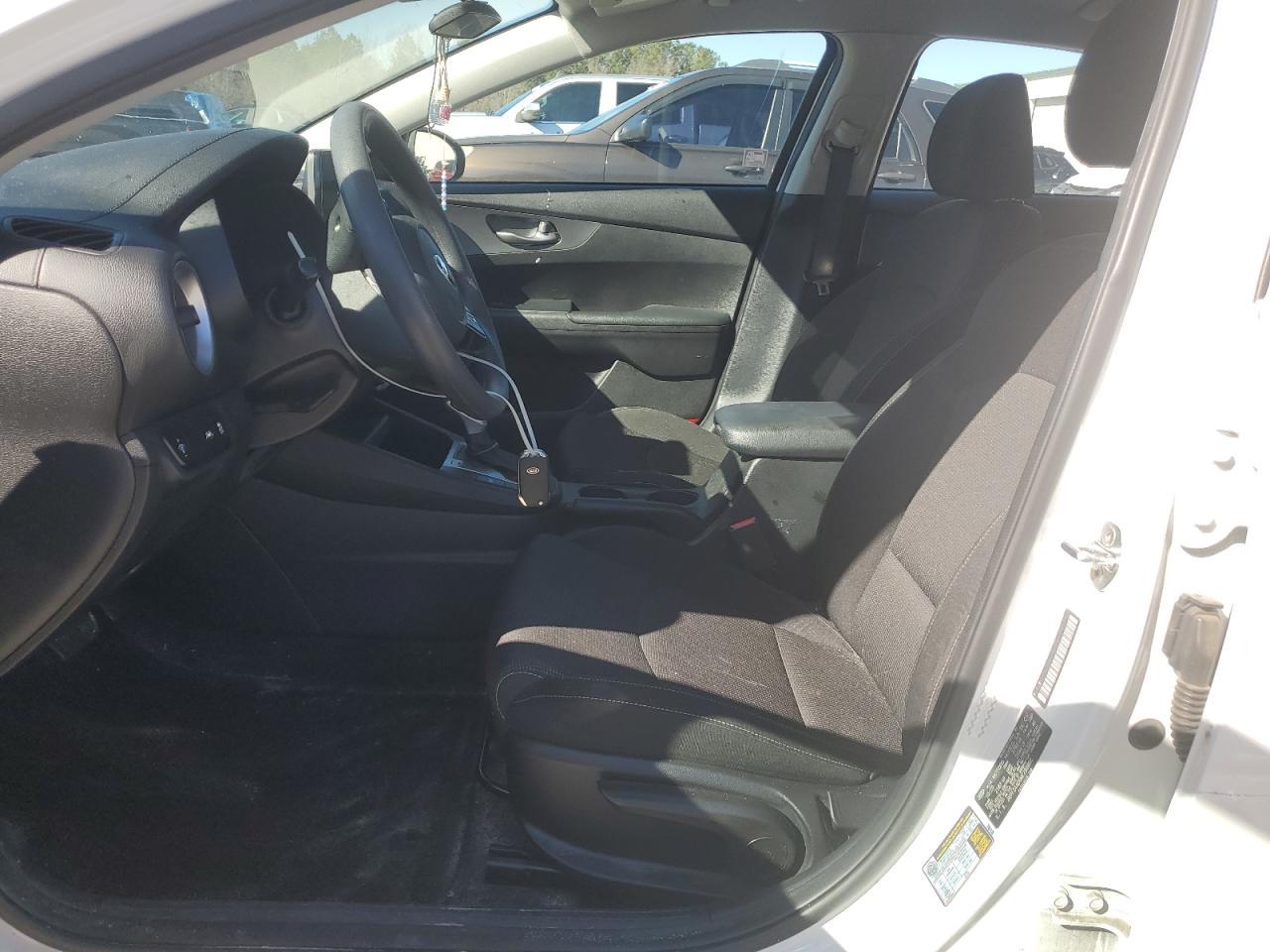 2021 KIA FORTE FE - Image 7