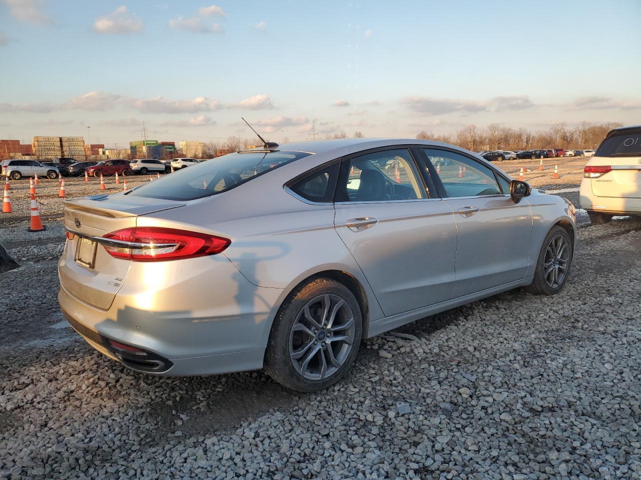 2017 FORD FUSION SE - Фото 3
