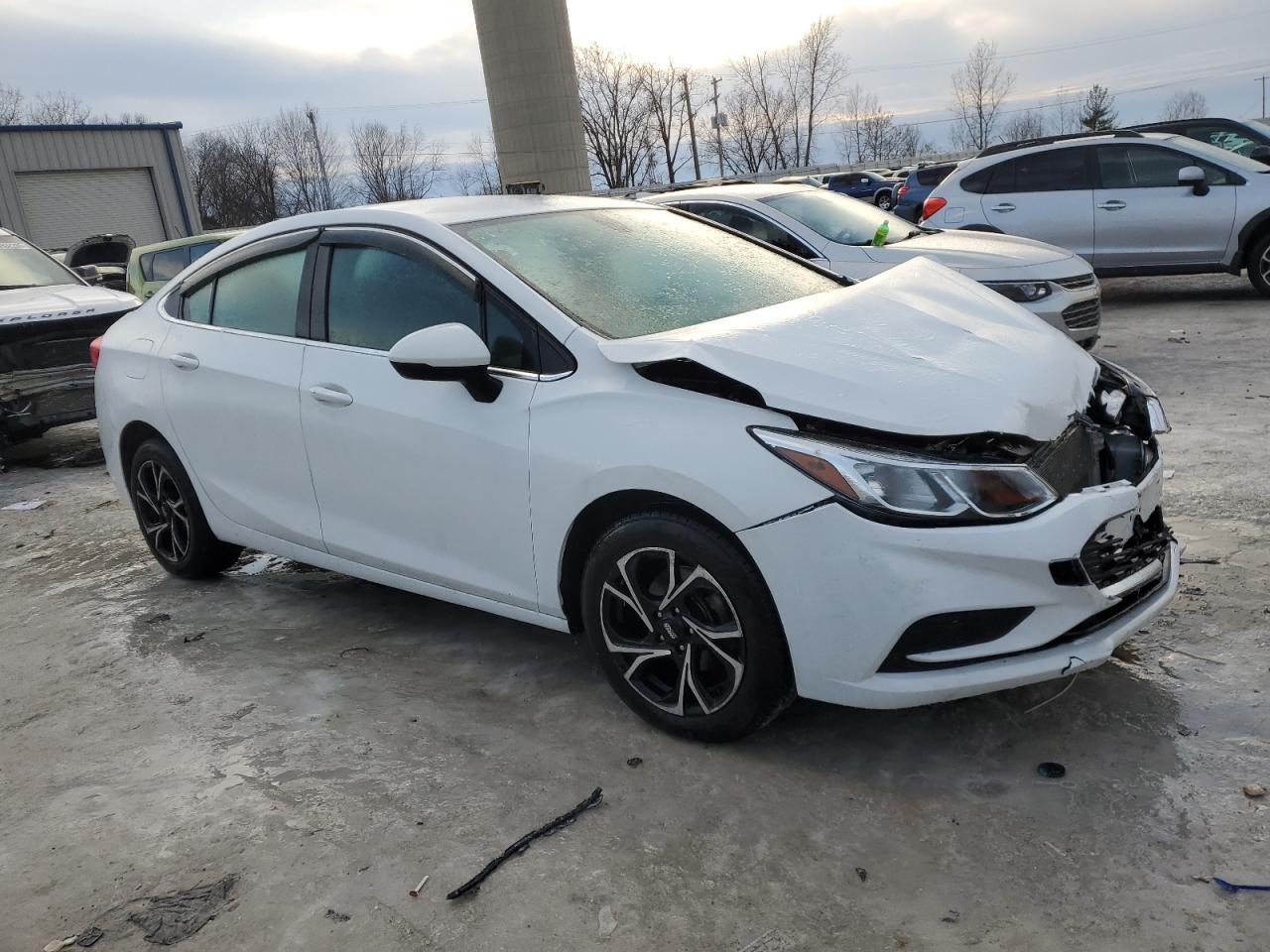 2017 CHEVROLET CRUZE LT - Image 4
